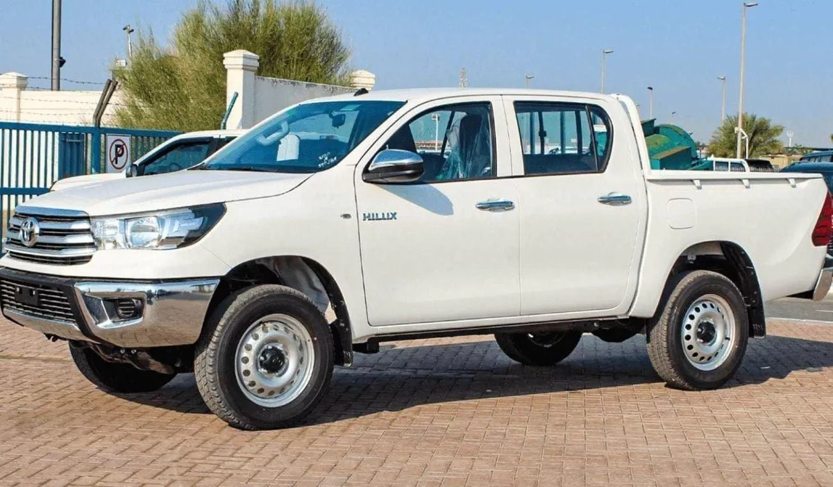 Toyota Hilux GL HILUX 2.4L MT