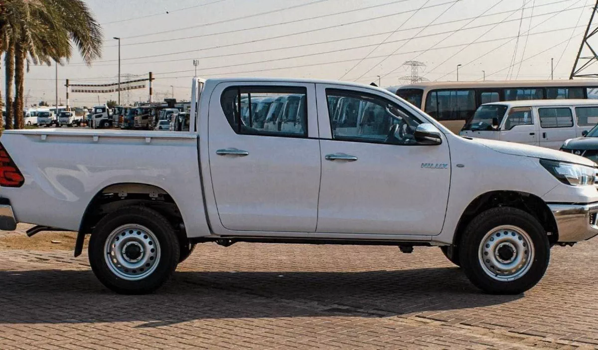 Toyota Hilux GL HILUX 2.4L MT-4-0