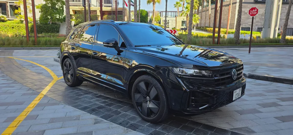 2025-Volkswagen Touareg R-line-Under Warranty and Service Contract-Bank Finance Available-1-1