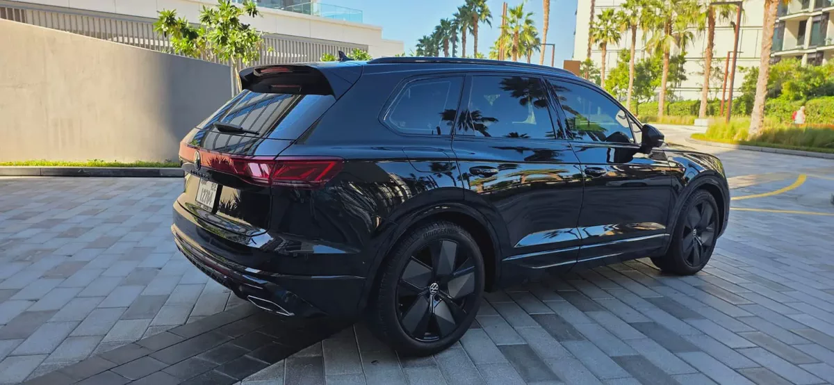 2025-Volkswagen Touareg R-line-Under Warranty and Service Contract-Bank Finance Available-8-8