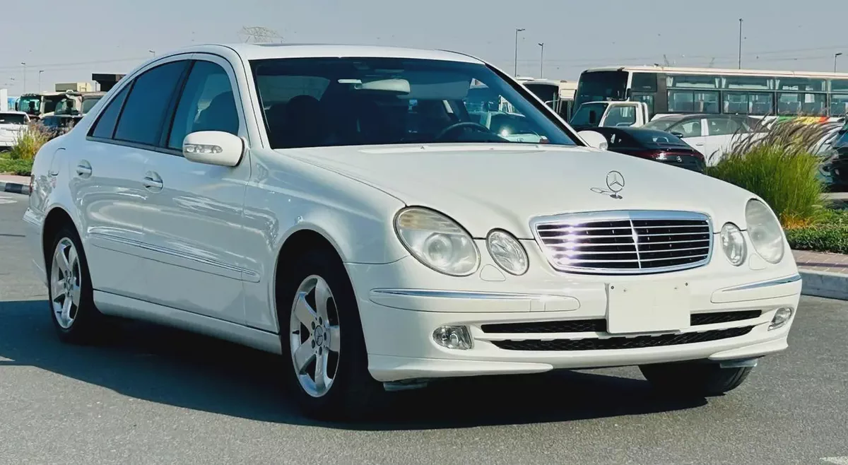 BENZ E240 | 2002 | CLEAN CAR FRESH JAPAN IMPORT-2-2
