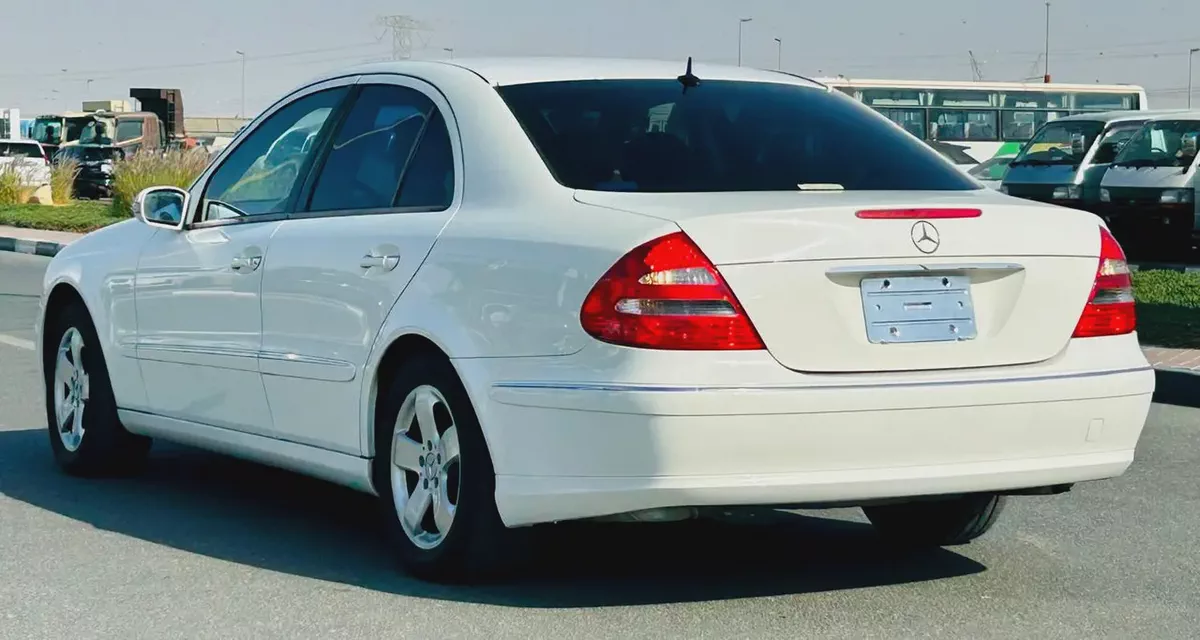 BENZ E240 | 2002 | CLEAN CAR FRESH JAPAN IMPORT-3-3