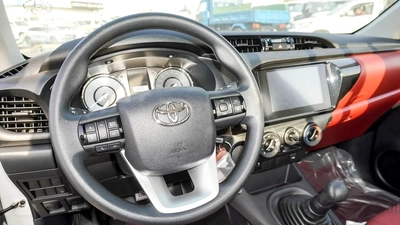 TOYOTA HILUX 4x2 - 2.7L PETROL MODEL 2025 - تويوتا هايلوكس 5 شنكل موديل 2025-4