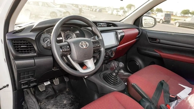 TOYOTA HILUX 4x2 - 2.7L PETROL MODEL 2025 - تويوتا هايلوكس 5 شنكل موديل 2025-14