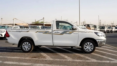 TOYOTA HILUX 4x2 - 2.7L PETROL MODEL 2025 - تويوتا هايلوكس 5 شنكل موديل 2025-5