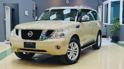 2012 nissan patrol LE 400hp 1st Owner Full Option-0