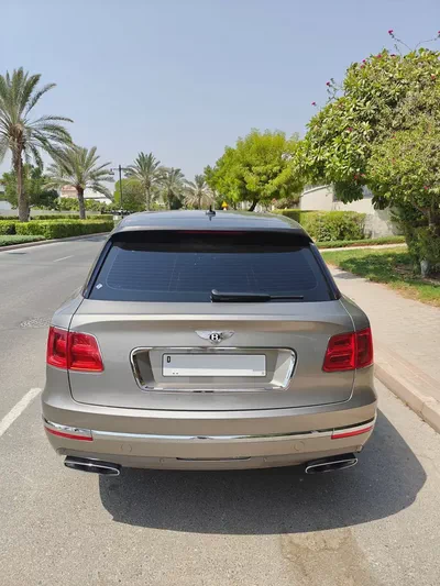 Bentley Bentayga Blackline Mulliner 2018 | GCC Specs | Pristine Condition-5