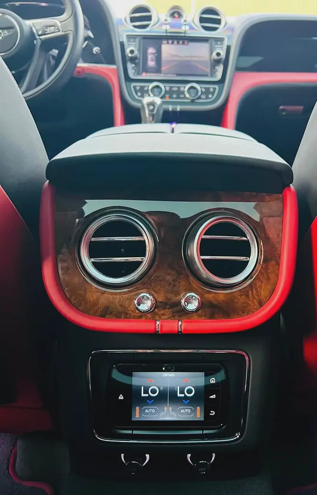 Bentley Bentayga Blackline Mulliner 2018 | GCC Specs | Pristine Condition-9-9