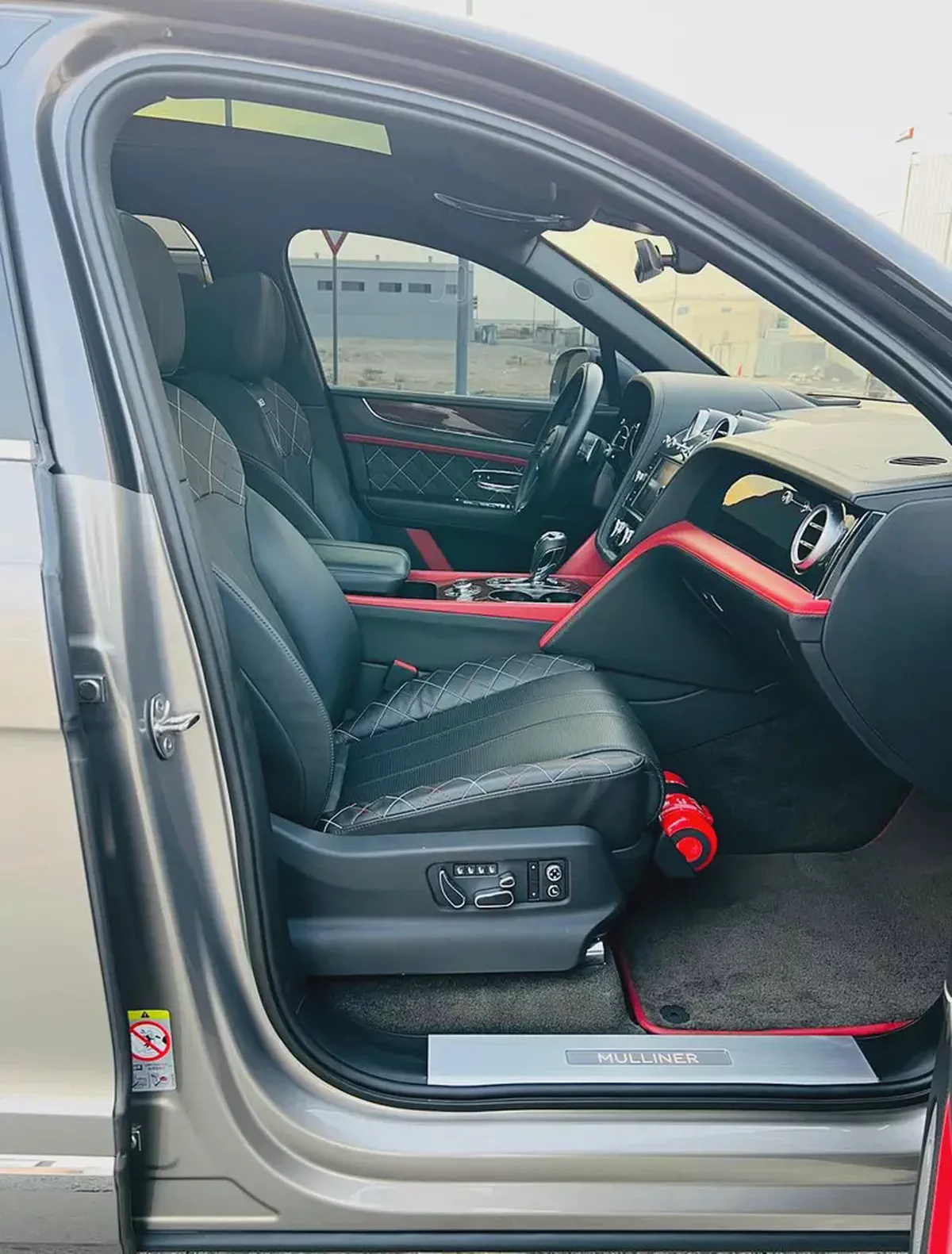 Bentley Bentayga Blackline Mulliner 2018 | GCC Specs | Pristine Condition-11-11