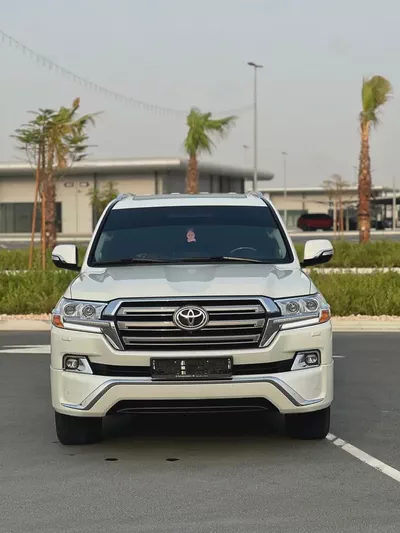 Toyota Land Cruiser VXR 5.7L V8-2