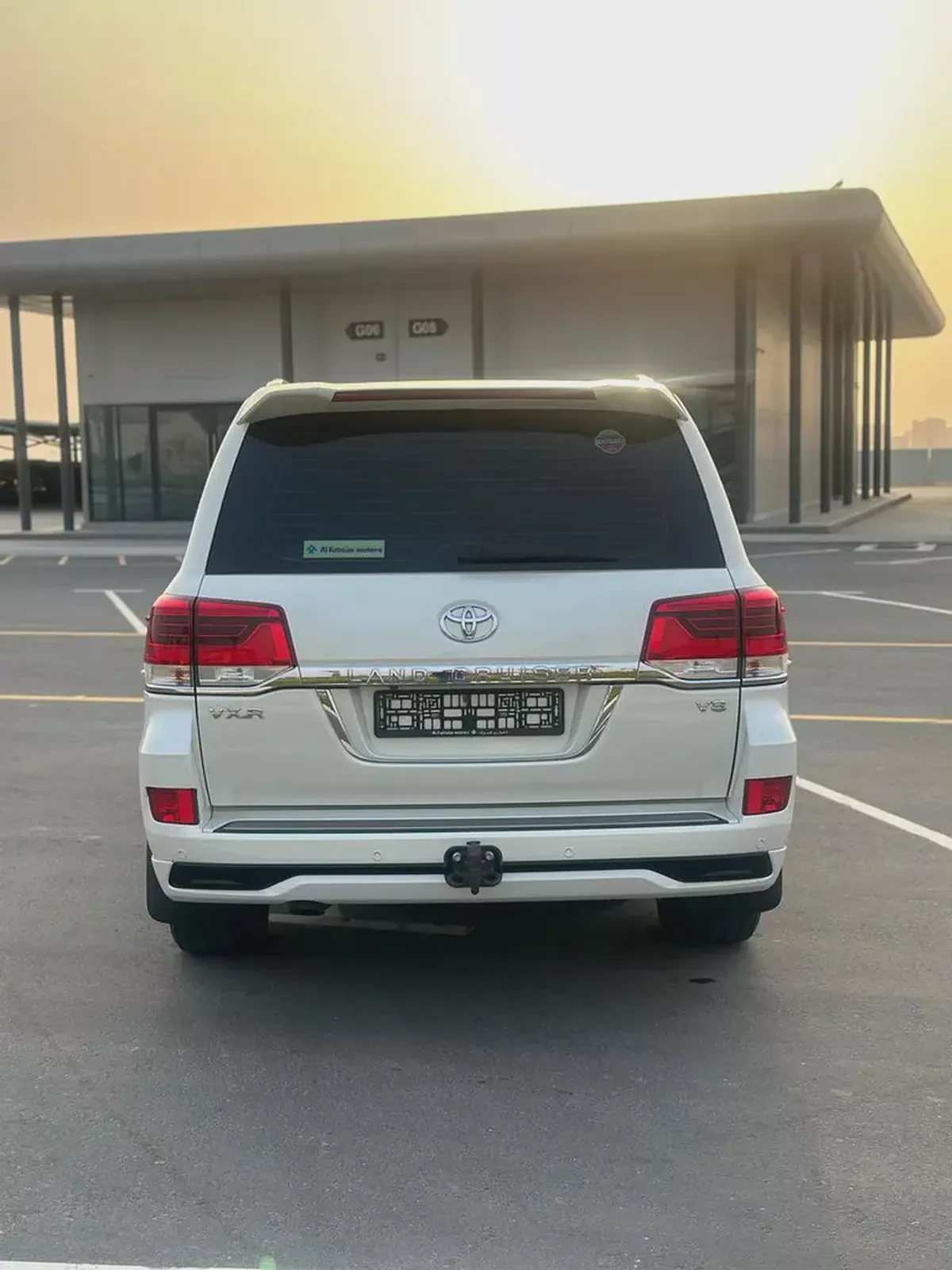 Toyota Land Cruiser VXR 5.7L V8-5-5