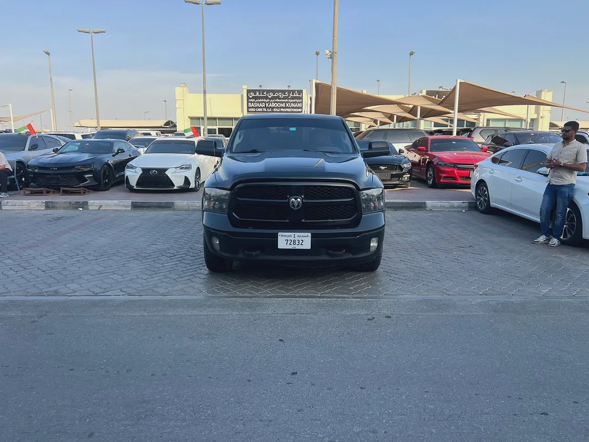 Dodge Ram 1500 Big Horn 2015 - Canadian Specs - GCC Ready!-2-2