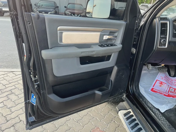 Dodge Ram 1500 Big Horn 2015 - Canadian Specs - GCC Ready!