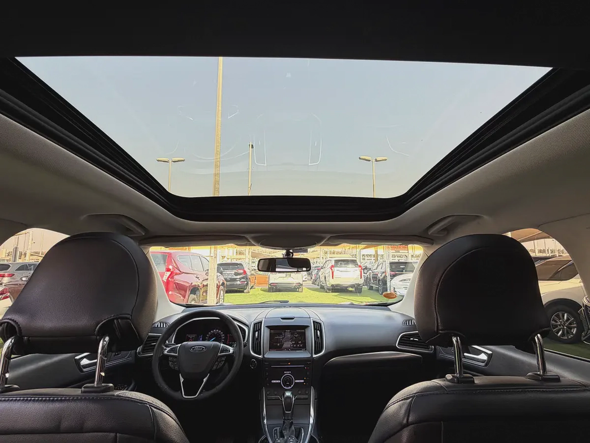 Ford Edge Titanium -2016 -GCC -FREE ACCIDENT-LOW MILAGE-FULL SERVICE AGENCY-EXCELLENT CONDITION