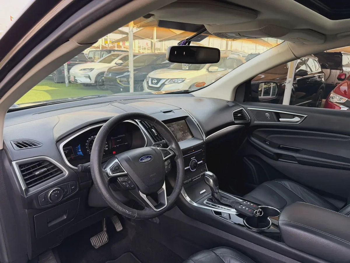 Ford Edge Titanium -2016 -GCC -FREE ACCIDENT-LOW MILAGE-FULL SERVICE AGENCY-EXCELLENT CONDITION