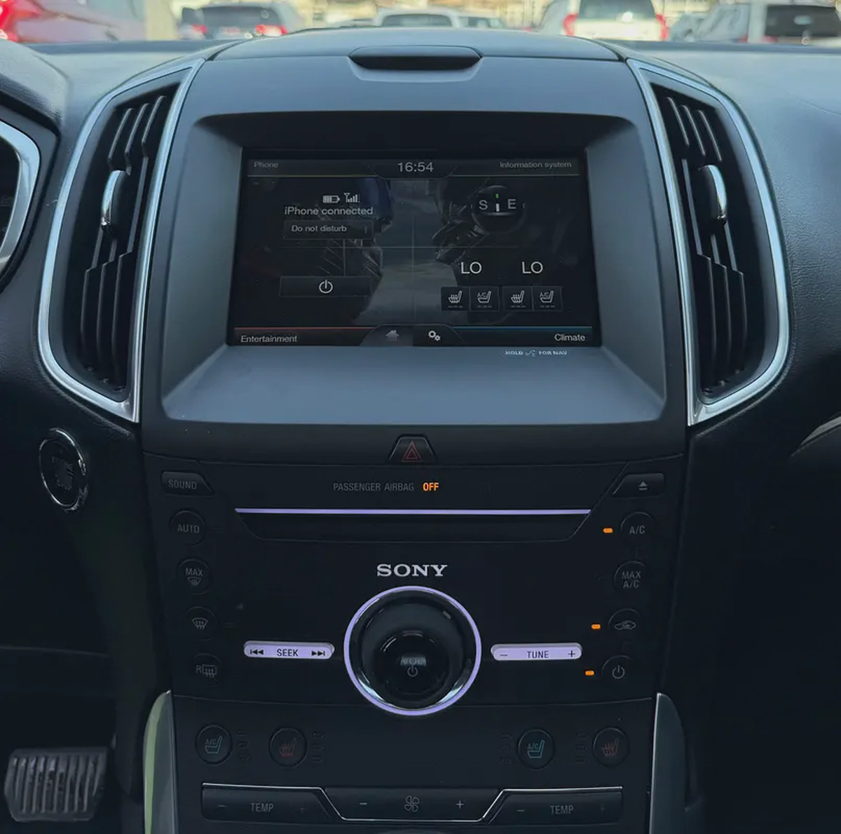 Ford Edge Titanium -2016 -GCC -FREE ACCIDENT-LOW MILAGE-FULL SERVICE AGENCY-EXCELLENT CONDITION