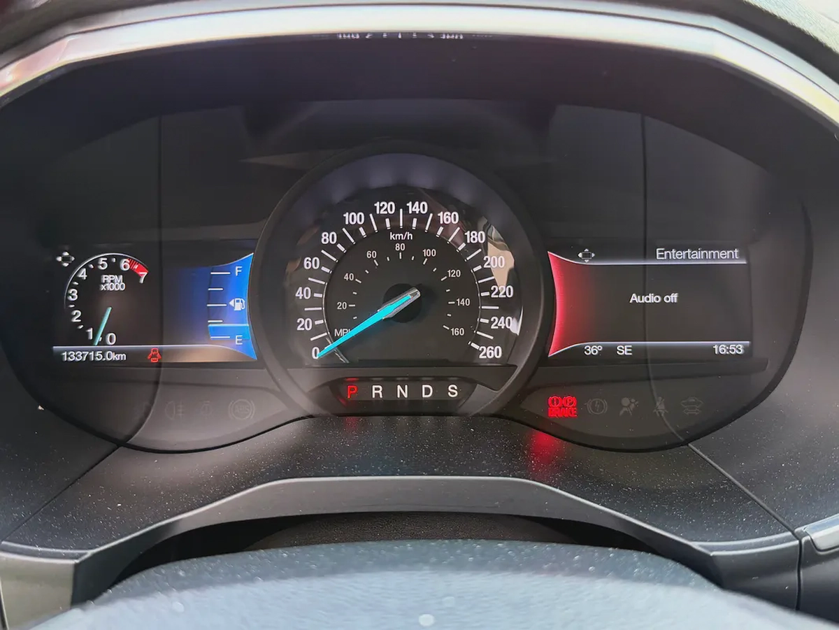 Ford Edge Titanium -2016 -GCC -FREE ACCIDENT-LOW MILAGE-FULL SERVICE AGENCY-EXCELLENT CONDITION