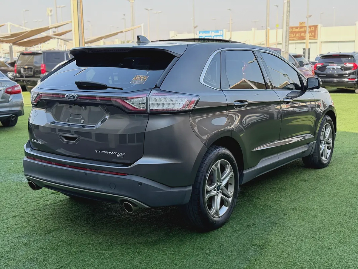 Ford Edge Titanium -2016 -GCC -FREE ACCIDENT-LOW MILAGE-FULL SERVICE AGENCY-EXCELLENT CONDITION