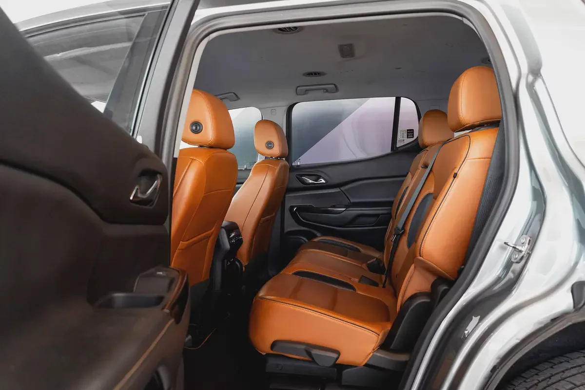 2023 GMC Acadia AT4 3.6L l AED 1,184 Monthly l 3 Months Warranty | Free Courtesy Car Included-15-15