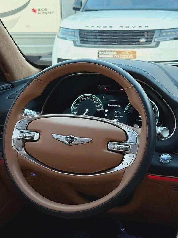 Genesis GV80 Platinum 2023 GCC Specsجييسيس جي في ٨٠ موديل ٢٠٢٣ خليجي تحت الضمان وعقد صيانة