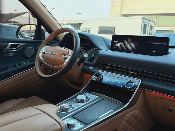 Genesis GV80 Platinum 2023 GCC Specsجييسيس جي في ٨٠ موديل ٢٠٢٣ خليجي تحت الضمان وعقد صيانة