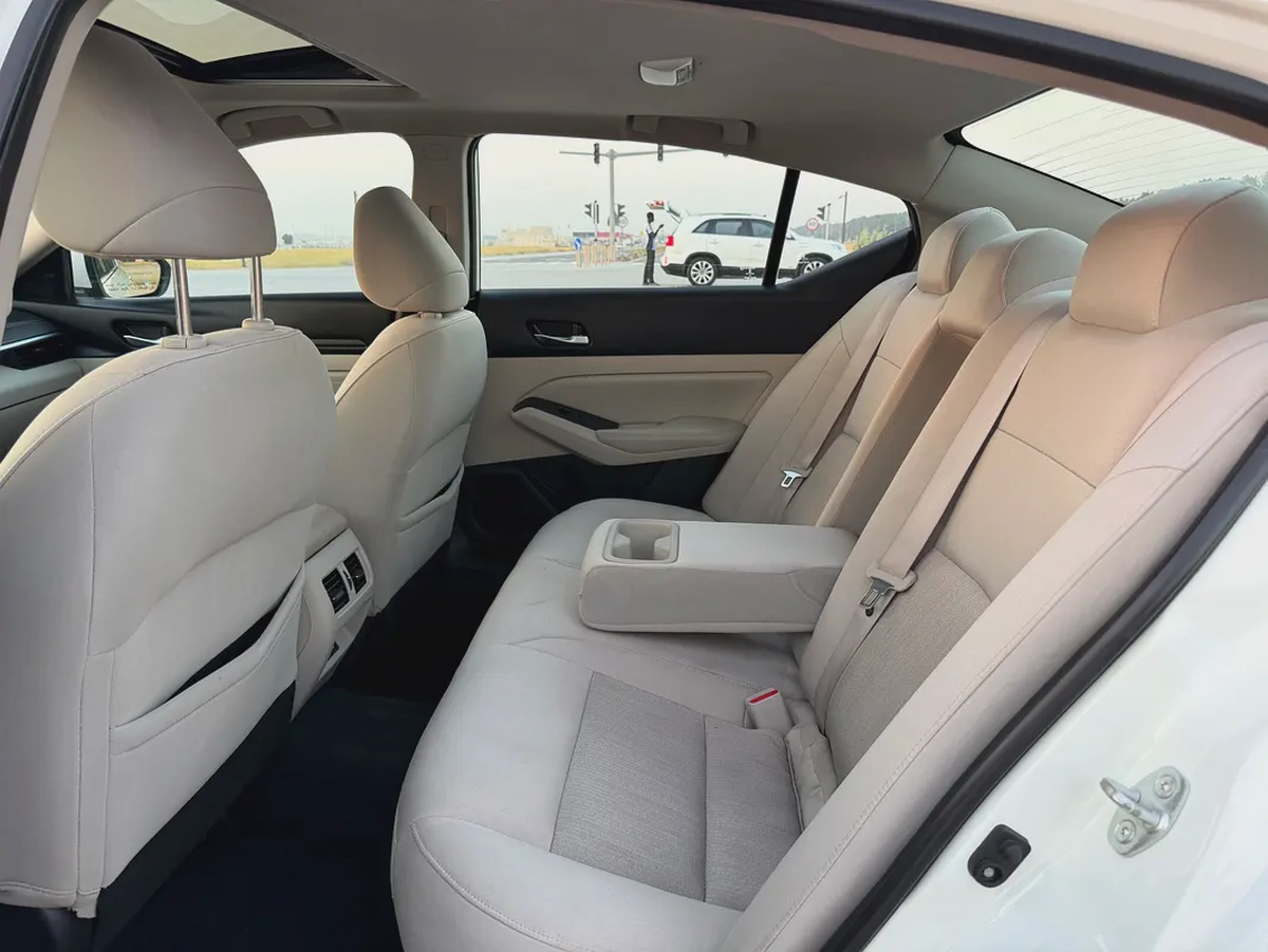 Nissan Altima SV 2020, GCC Specs - Excellent Condition-12-12