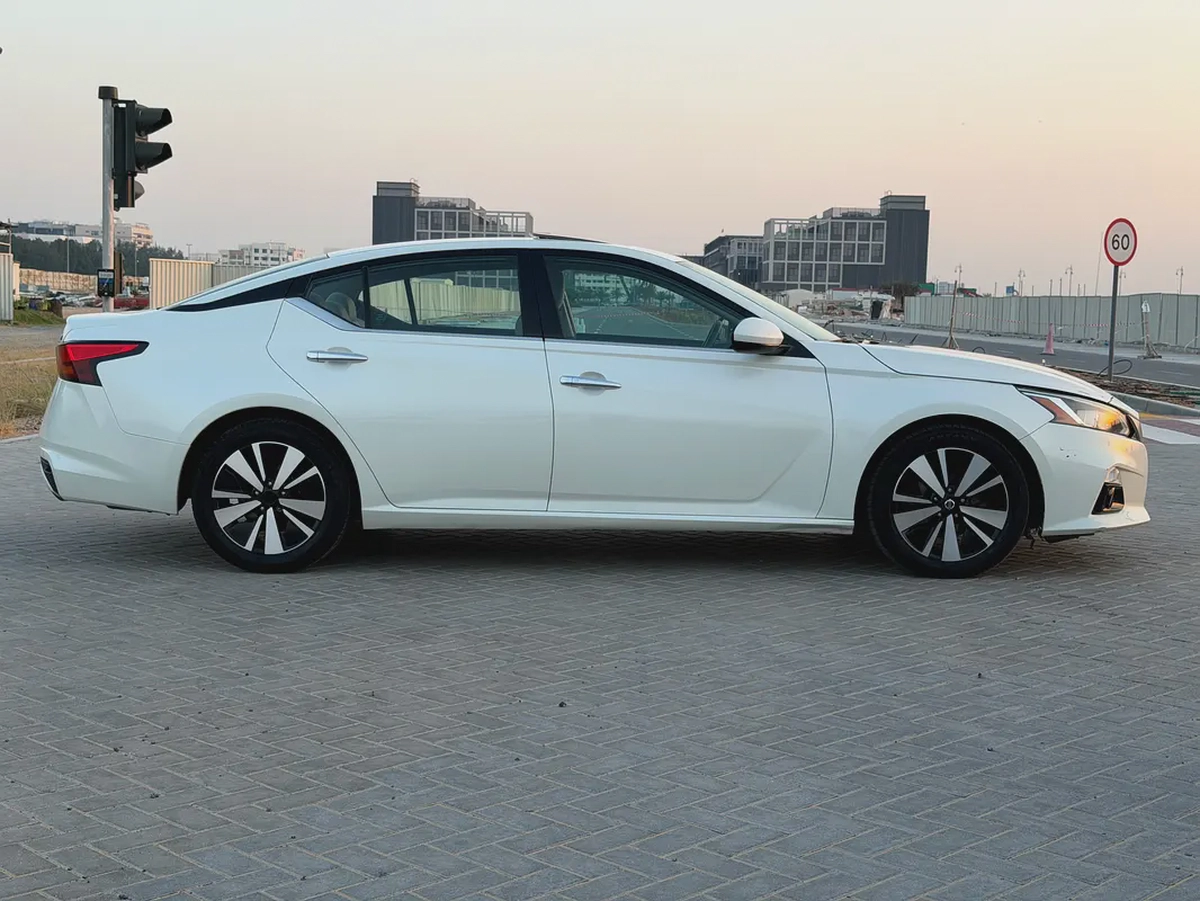 Nissan Altima SV 2020, GCC Specs - Excellent Condition-4-4