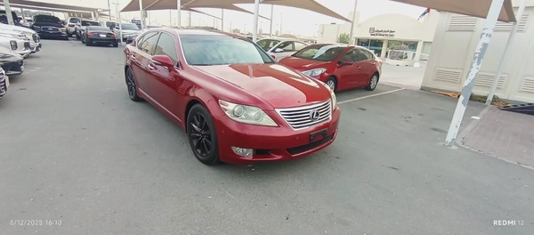 2010 Lexus LS 460 F Sport - American Specs. الشارقة