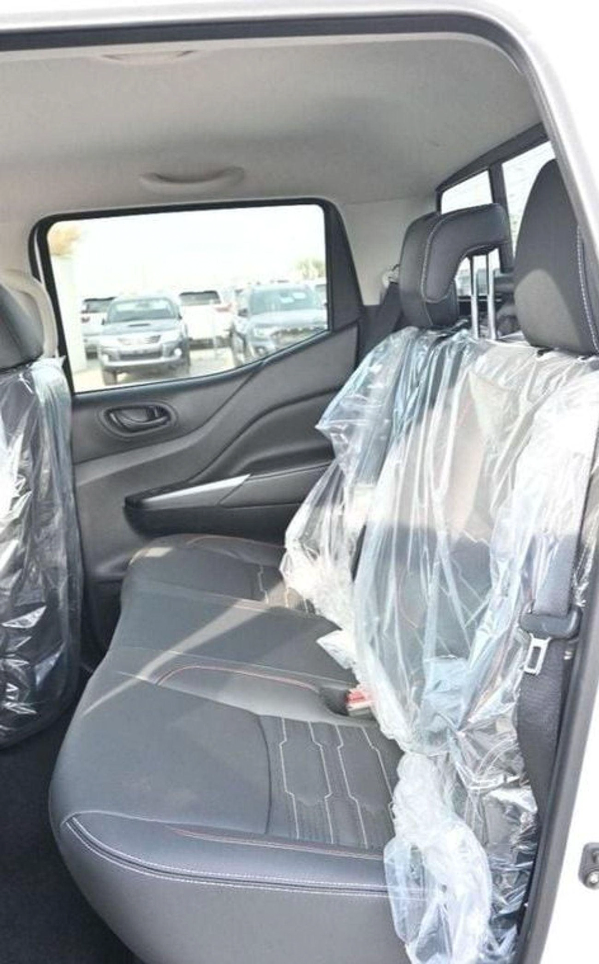 Nissan Navara NISSAN NAVARA 2.5 DIESEL PRO4X 4X4 AT 2025-17-0
