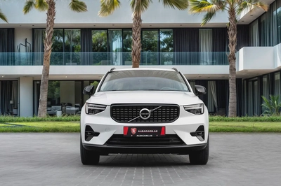 1,900 P.M |  XC40 B4 Ultimate Dark | 0% Downpayment | UNDER WARRANTY-3