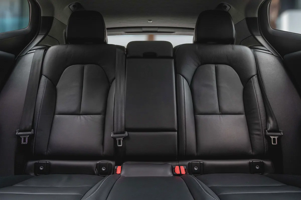 1,900 P.M |  XC40 B4 Ultimate Dark | 0% Downpayment | UNDER WARRANTY-11-11