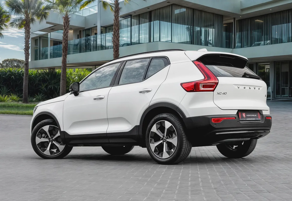 1,900 P.M |  XC40 B4 Ultimate Dark | 0% Downpayment | UNDER WARRANTY-2-2