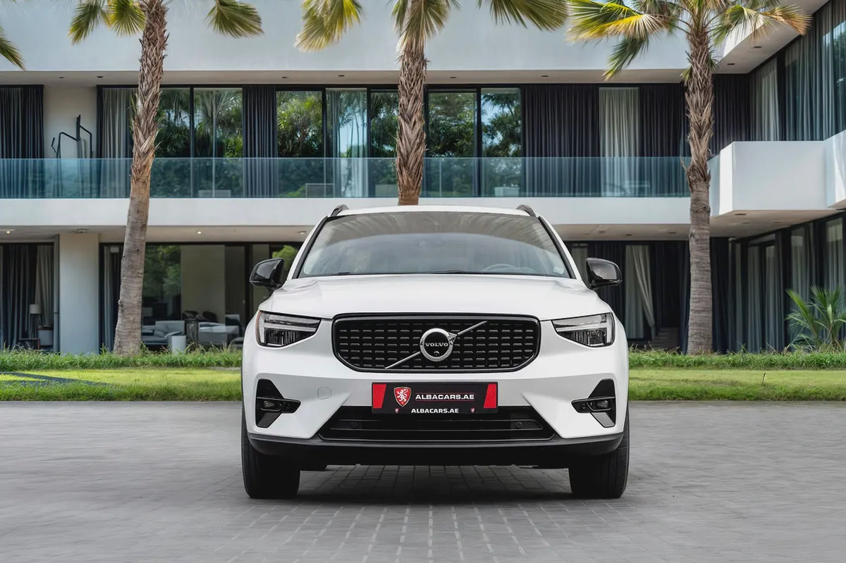 1,900 P.M |  XC40 B4 Ultimate Dark | 0% Downpayment | UNDER WARRANTY-3-3