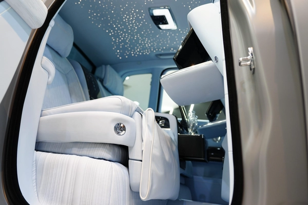 Rolls-Royce Cullinan Black Badge Original Mansory 2025