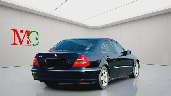MERCEDES BENZ E320 - 2004 -  CLEAN CAR FRESH JAPAN IMPORT