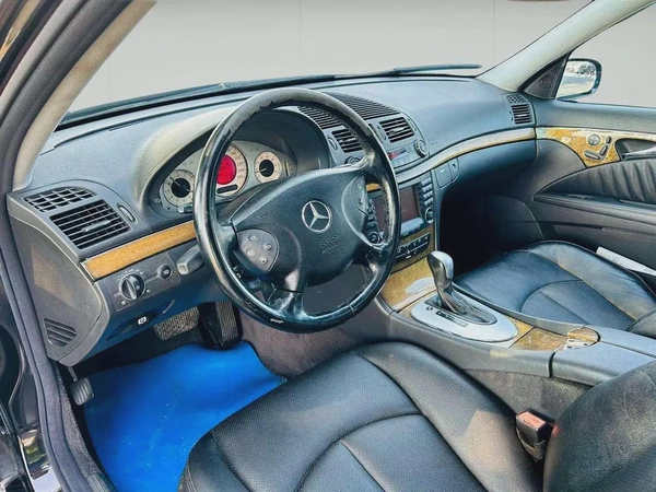 MERCEDES BENZ E320 - 2004 -  CLEAN CAR FRESH JAPAN IMPORT