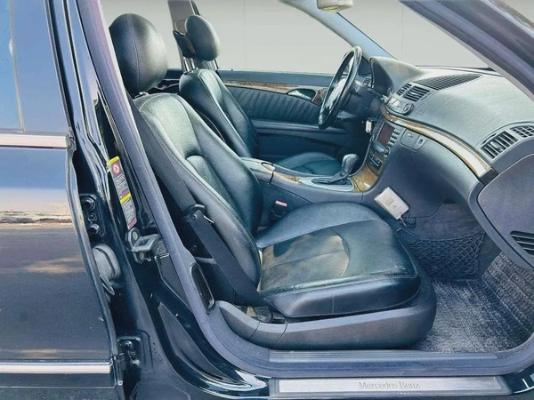 MERCEDES BENZ E320 - 2004 -  CLEAN CAR FRESH JAPAN IMPORT