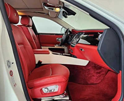 Rolls-Royce Ghost STD 6.6L-12CYL EXCELLENT CONDITION GCC SPECS - AED 260,000-7