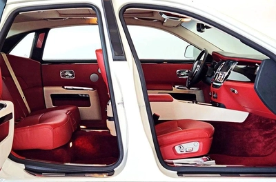 Rolls-Royce Ghost STD 6.6L-12CYL EXCELLENT CONDITION GCC SPECS - AED 260,000-5