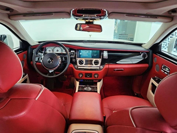 Rolls-Royce Ghost STD 6.6L-12CYL EXCELLENT CONDITION GCC SPECS - AED 260,000