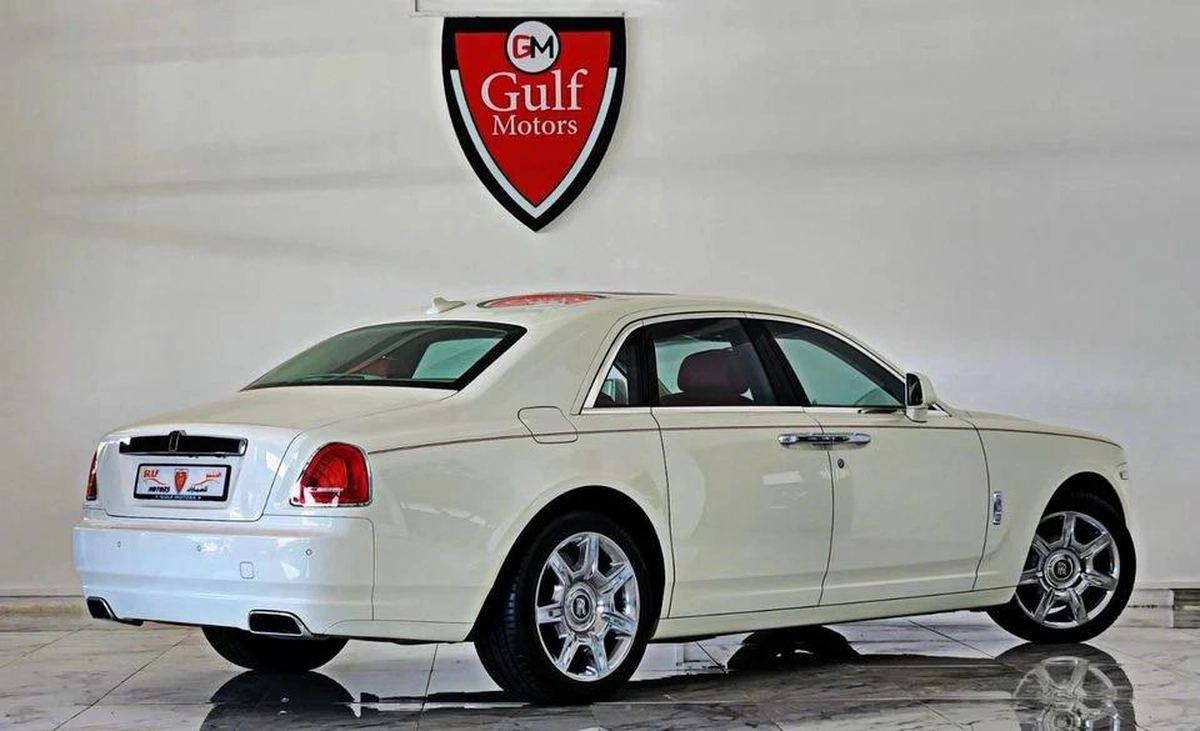 Rolls-Royce Ghost STD 6.6L-12CYL EXCELLENT CONDITION GCC SPECS - AED 260,000-12-12