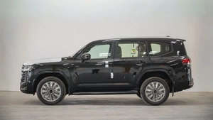 Toyota Land Cruiser GXR 3.5L Hybrid 2026, GCC Specs - Brand New!
