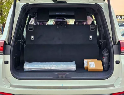 Toyota Land Cruiser VX 4.0L PETROL VX || 4.0L PETROL V6 /RADAR /BIG DVD/JBL SPEAKERS / REAR ENTERTAINMENT DVD /MID OPTION (CODE#VX4MA)-7