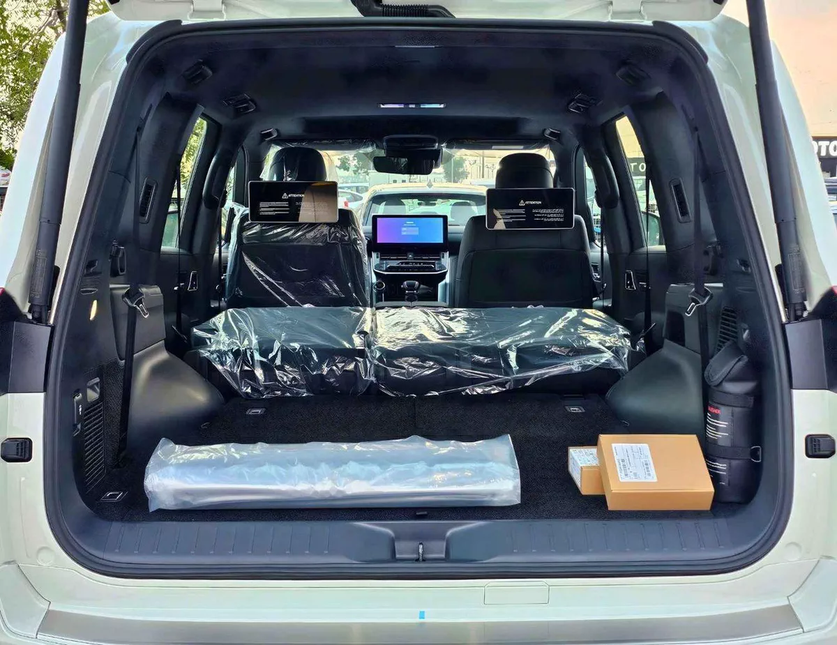 Toyota Land Cruiser VX 4.0L PETROL VX || 4.0L PETROL V6 /RADAR /BIG DVD/JBL SPEAKERS / REAR ENTERTAINMENT DVD /MID OPTION (CODE#VX4MA)-8-0