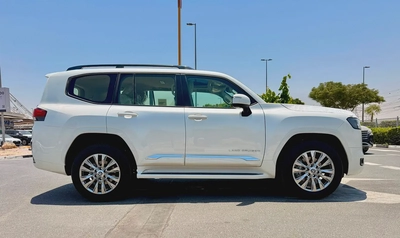 Toyota LC300 3.5L GXR TT GCC 2026 Brand New For Export-4