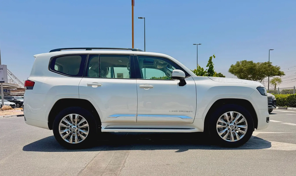 Toyota LC300 3.5L GXR TT GCC 2026 Brand New For Export-4-4