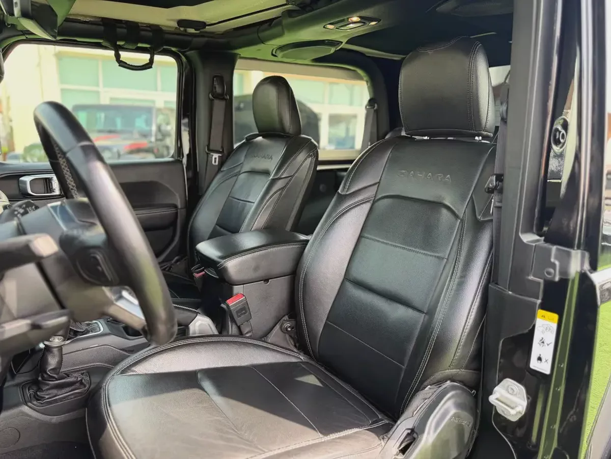 (2020) JEEP WRANGLER //SAHARA// GCC FULL OPTION -EXCELLENT CONDITION--9-9
