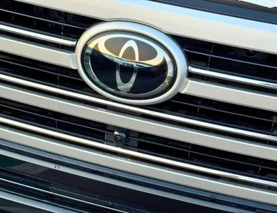 Toyota Land Cruiser VX || 4.0L PETROL V6 / RADAR / BIG DVD / REAR ENTERTAINMENT SCREEN / COOL BOX / FULL OPTION (CODE#VX-8
