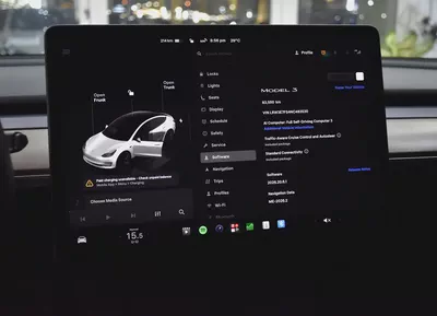 AED 1,785 EMi at 0% DP | Tesla Model 3 ( 2022 Model ) in White Color GCC Specs-13