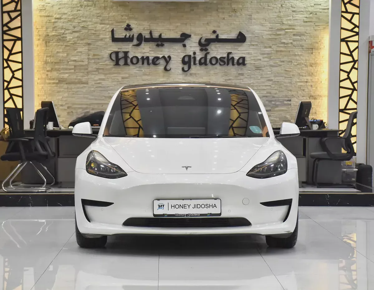 AED 1,785 EMi at 0% DP | Tesla Model 3 ( 2022 Model ) in White Color GCC Specs